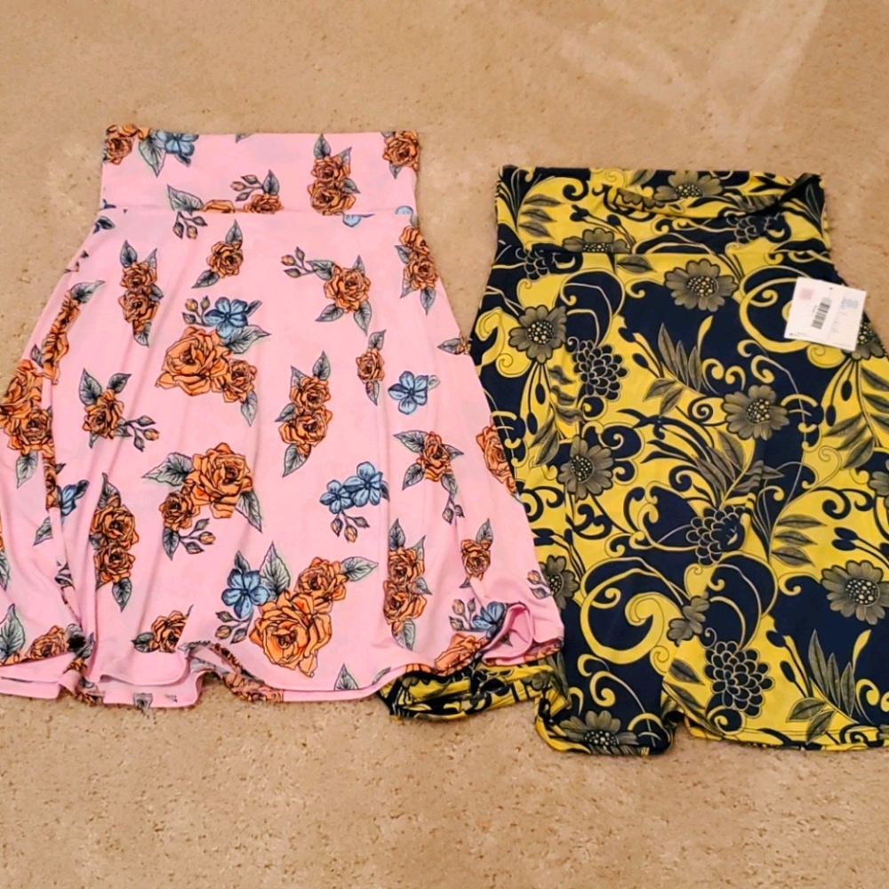Bundle of 2 Lularoe Azure skirts M/L